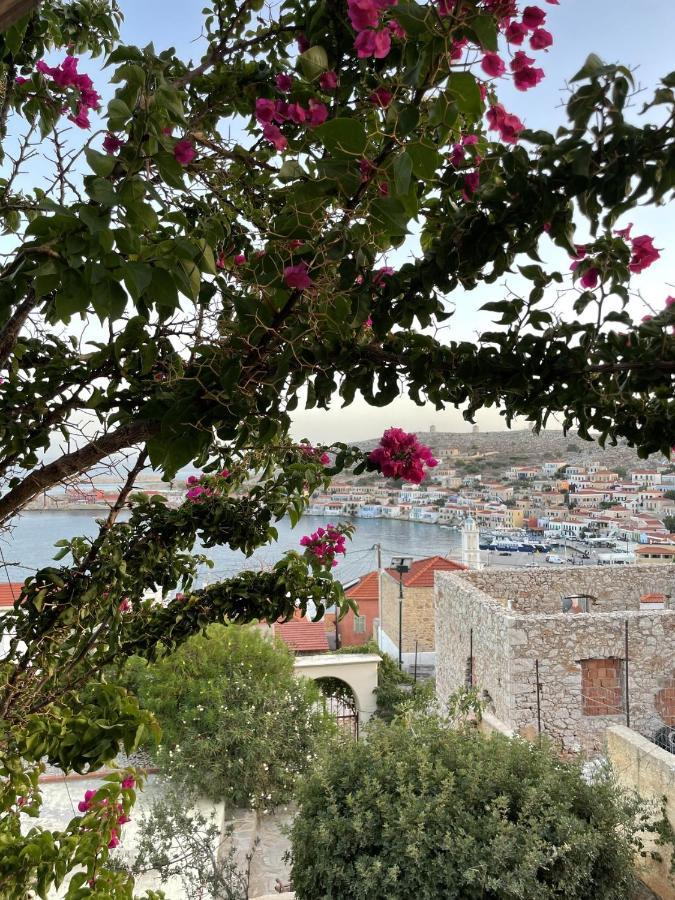 Marina Castellana Studios Chalki Town Exterior foto